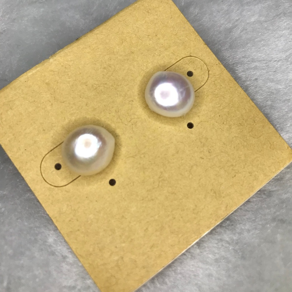 Freshwater Natural Pale Yellow Pearl Stud Earrings
